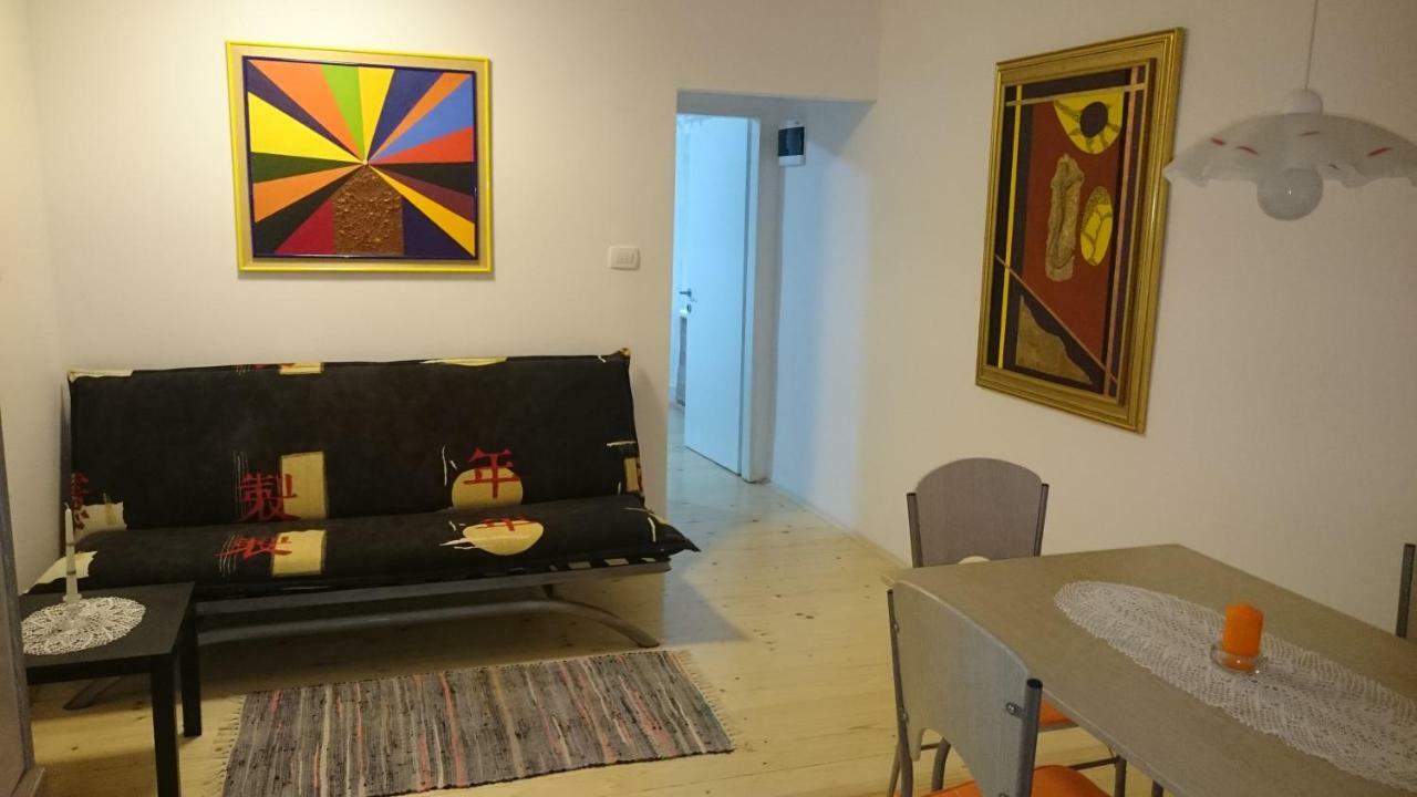 פיראן Apartment Galeria מראה חיצוני תמונה